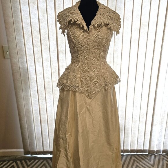 Vintage Embroidered Star Wedding  Dress. Size 4 NWT - Picture 2 of 8